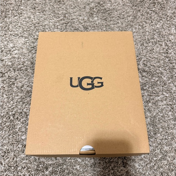 UGG CLASSIC ULTRA MINI CASPIAN LEOPARD - Picture 7 of 8